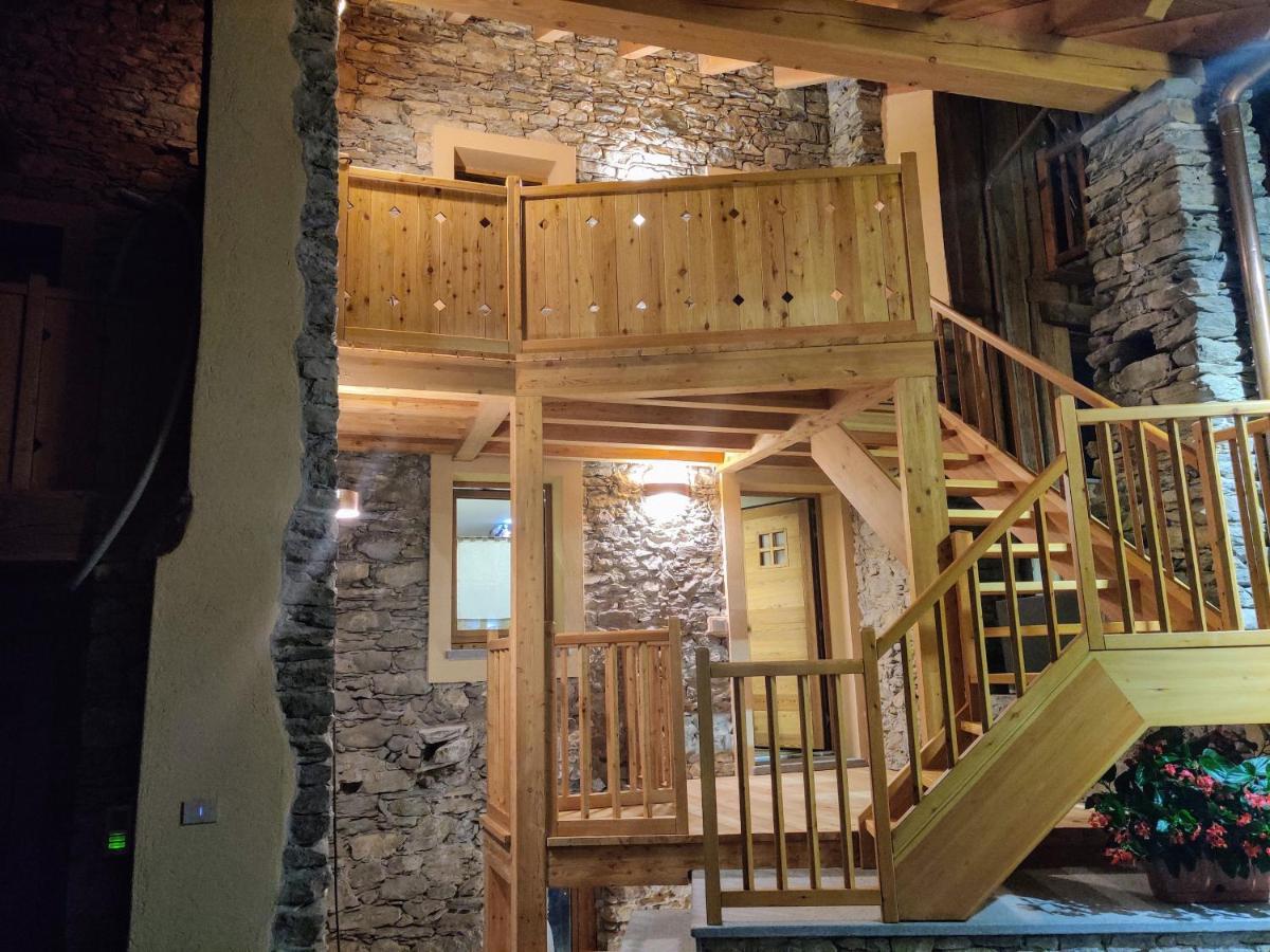 Au Fond Du Bourg Apartman Aosta Kültér fotó